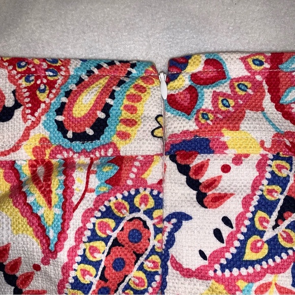 Talbots Pink Paisley Mini Skirt Size 8 EUC - Picture 5 of 7